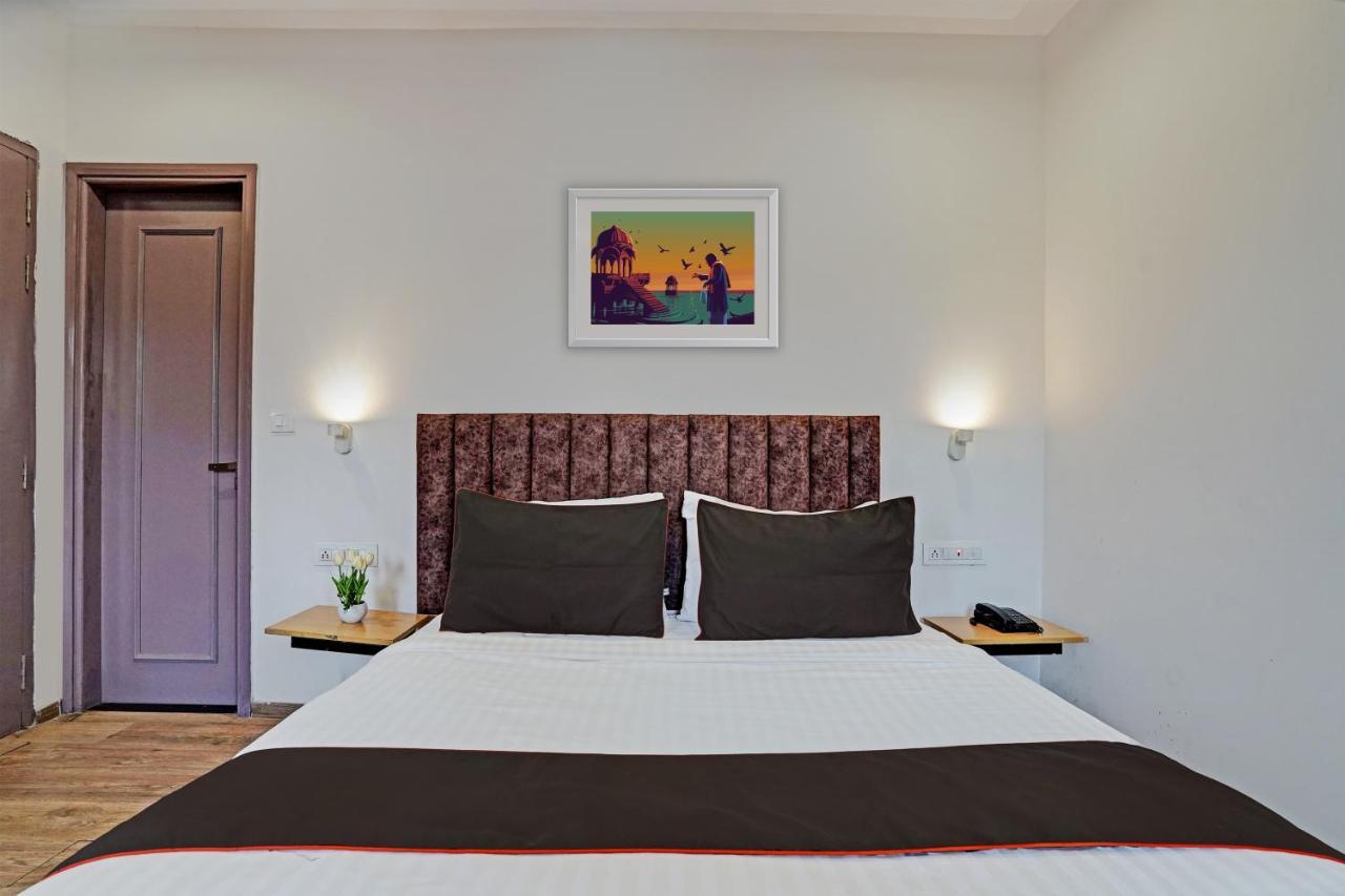 Super Townhouse Sector 57 Near Bestech Central Square Mall Гургаон Екстериор снимка